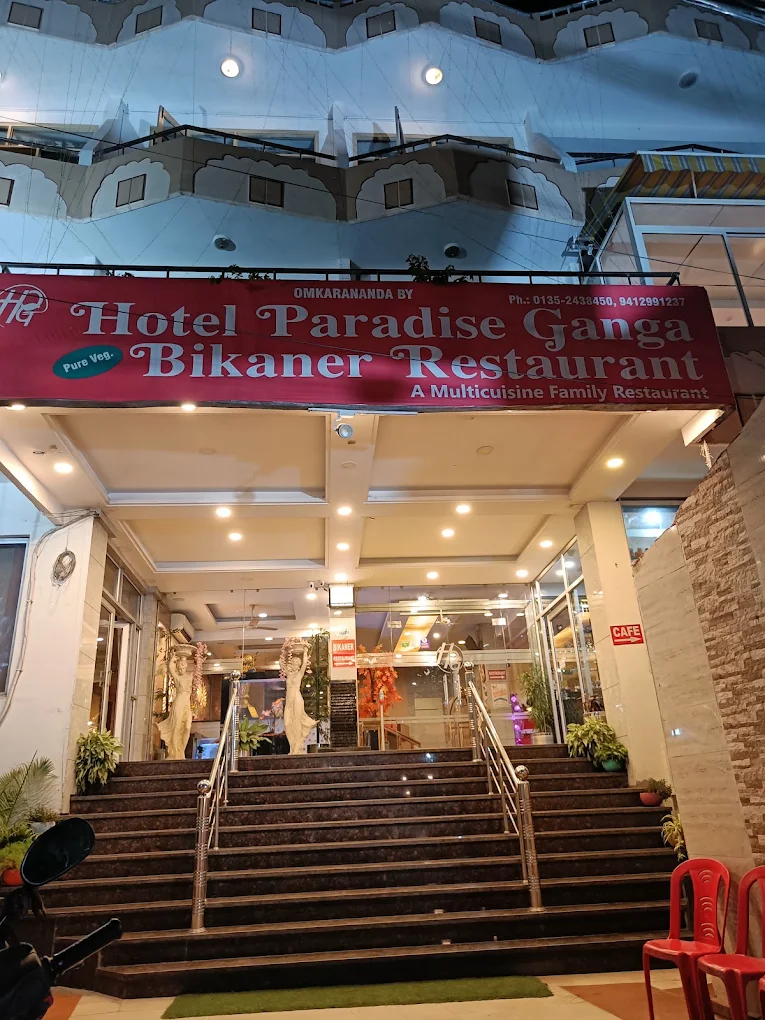 Hotel Paradise Ganga exterior building
