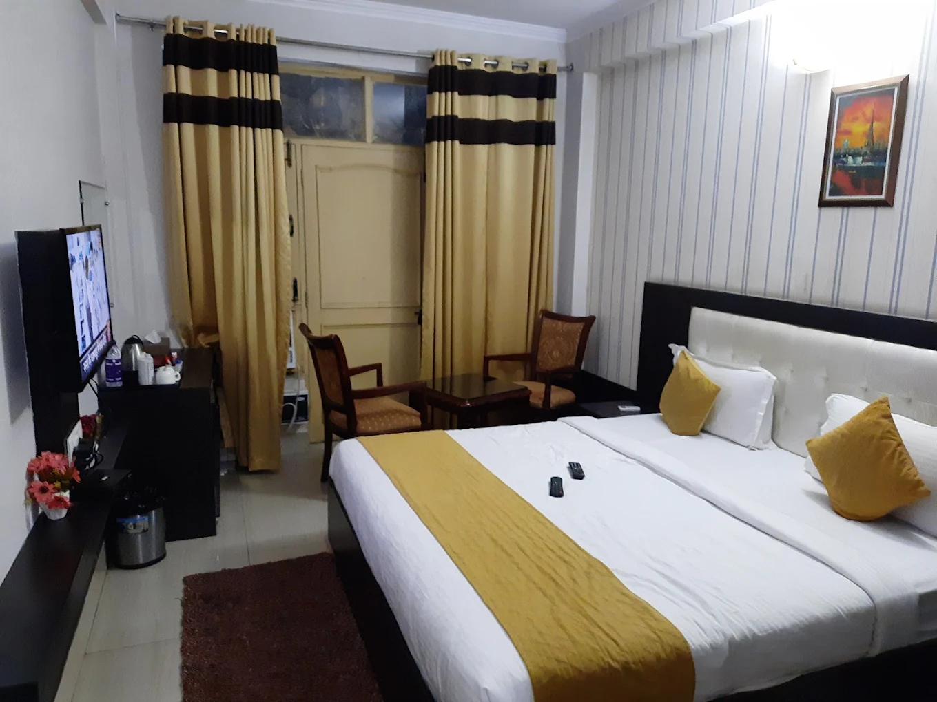 Hotel Paradise Ganga guest room