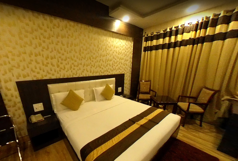 Hotel Paradise Ganga bedroom